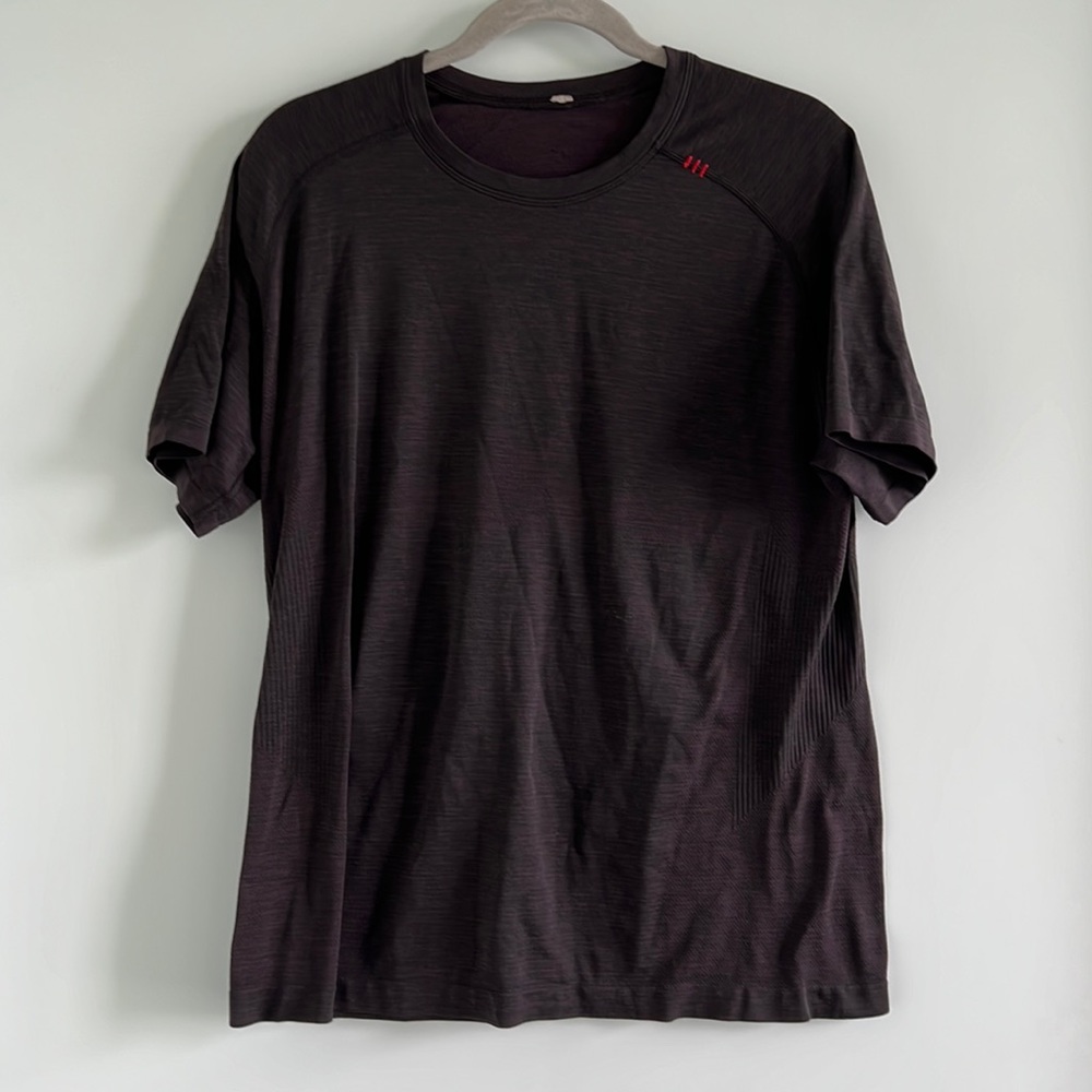 Lululemon lightweight purple black space dye athletic tshirt